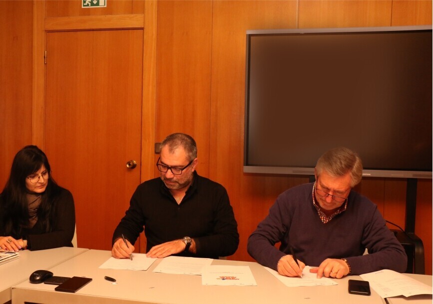 Município celebrou protocolo para a promoção  e desenvolvimento do Andebol no 1º Ciclo do Ensino ...