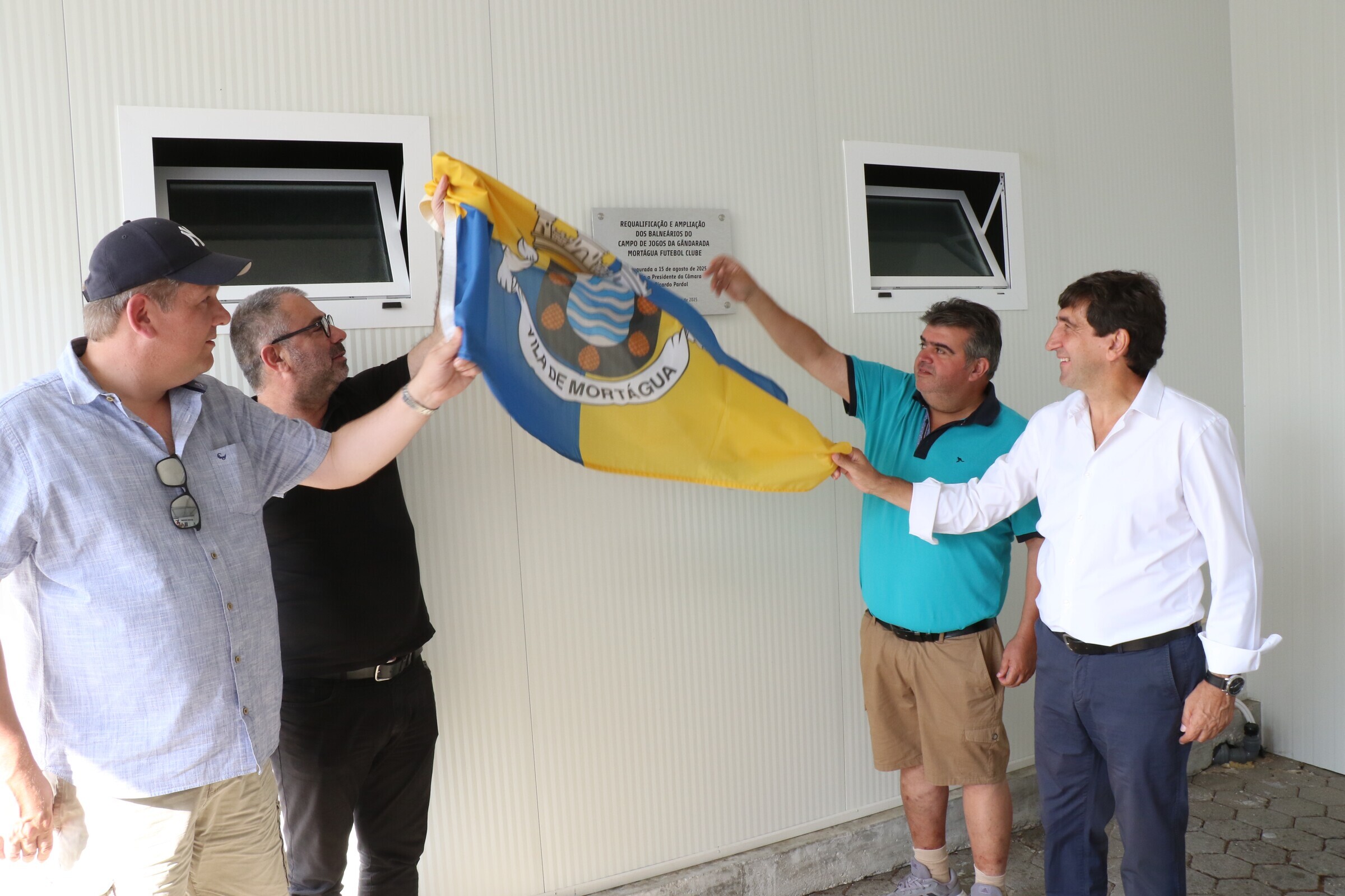 Inauguradas obras de ampliação dos balneários do Mortágua Futebol Clube.  Câmara Municipal e Fede...